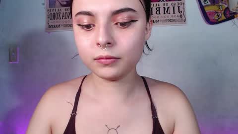 Elizabeth Taylor online show from 6, 1, 2025