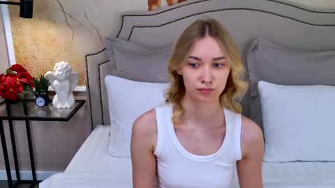 Snapshot of elizabethcash chatting on 5, 7, 2026 Elizabeth online show from 5, 7, 2026