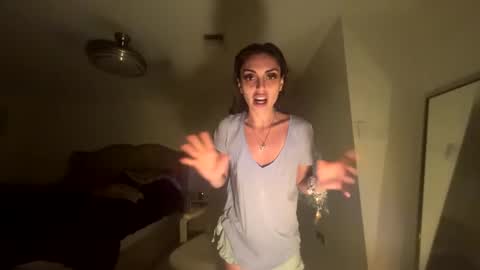 ella_ella_ella_ay online show from 26, 11, 2025