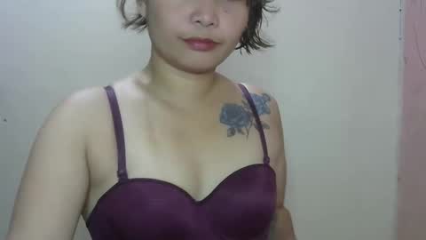 Snapshot of ella_lee15x chatting on 29, 5, 2026 ella lee15x online show from 29, 5, 2026
