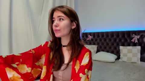 Snapshot of ella_mayers chatting on 3, 2, 2025 Ella Mayers online show from 3, 2, 2025