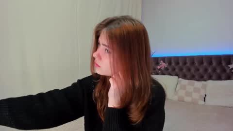 Snapshot of ella_mayers chatting on 9, 3, 2025 Ella Mayers online show from 9, 3, 2025