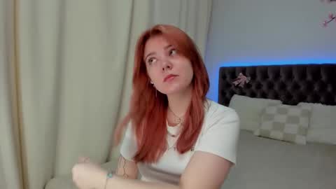 Snapshot of ella_mayers chatting on 21, 9, 2025 Ella Mayers online show from 21, 9, 2025
