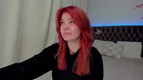 Snapshot of ella_mayers chatting on 25, 9, 2025 Ella Mayers online show from 25, 9, 2025