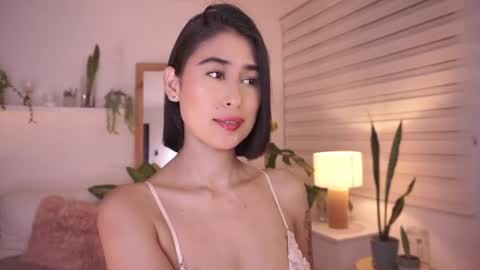 Snapshot of ella_owen chatting on 18, 4, 2026 ELLA OWEN online show from 18, 4, 2026