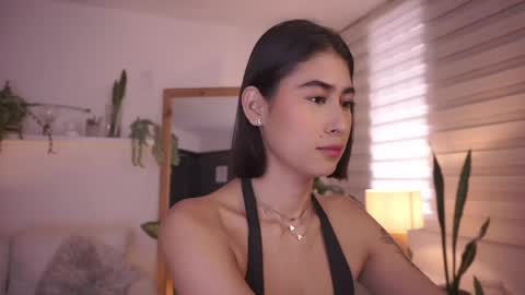 Snapshot of ella_owen chatting on 21, 4, 2026 ELLA OWEN online show from 21, 4, 2026