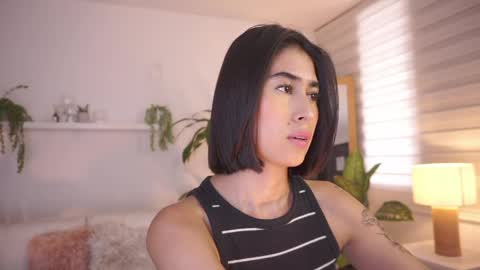 Snapshot of ella_owen chatting on 27, 4, 2026 ELLA OWEN online show from 27, 4, 2026