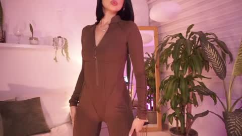 ELLA OWEN online show from 7, 7, 2026