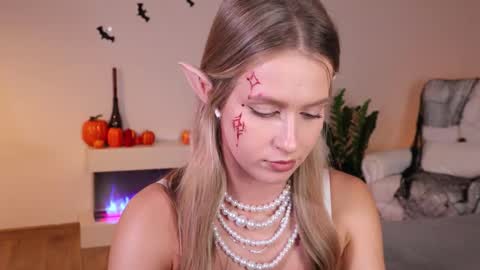 Ella online show from 25, 10, 2025