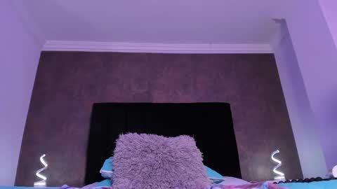 Ellaa Muller online show from 5, 2, 2025