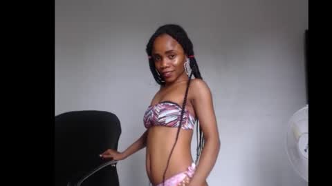 Snapshot of ellababy8 chatting on 30, 9, 2025 ella online show from 30, 9, 2025