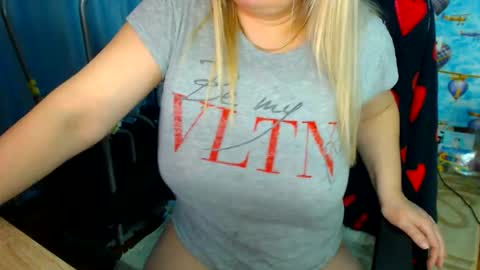  IsaBella  online show from 17, 12, 2025