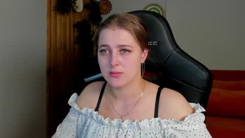 EllaBells online show from 13, 4, 2026