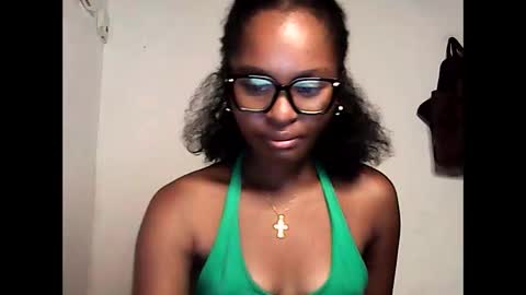 Snapshot of ellah245 chatting on 20, 4, 2026 ellah245 online show from 20, 4, 2026
