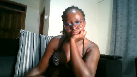 Snapshot of ellah_simone chatting on 11, 6, 2026 ellah-simone online show from 11, 6, 2026