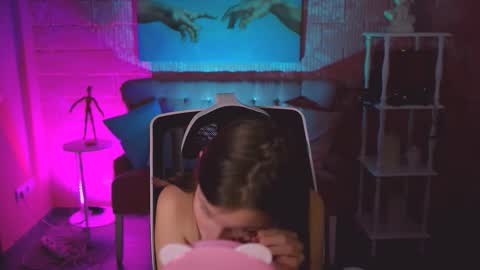 Ella online show from 19, 11, 2025