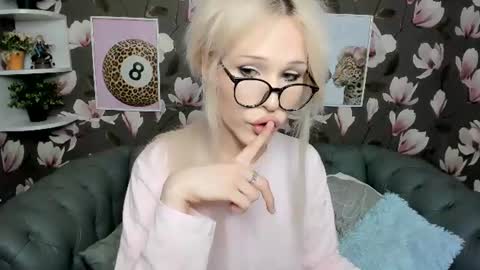 Snapshot of ellajoiness chatting on 2, 7, 2026 ellajoiness online show from 2, 7, 2026