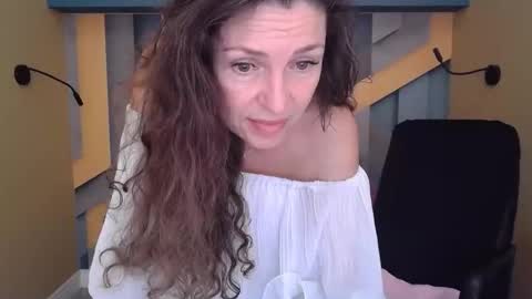 EllaLongs online show from 31, 10, 2025