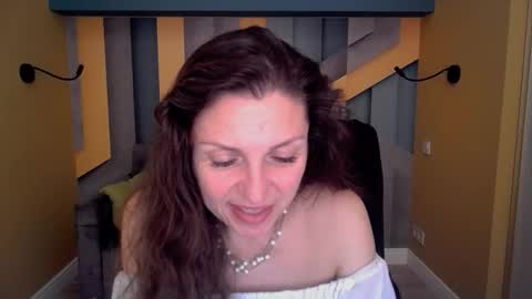 EllaLongs online show from 1, 4, 2026