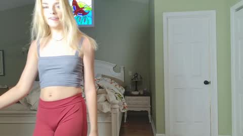 ellalowe online show from 15, 4, 2026