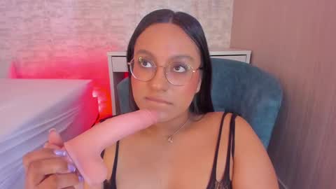 Snapshot of ellamontoya chatting on 10, 2, 2025 Ella online show from 10, 2, 2025