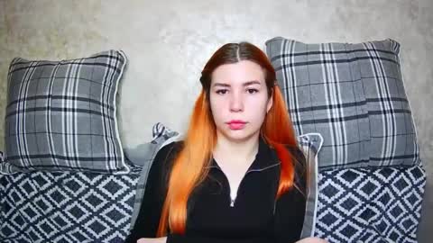 EllaNuar online show from 16, 9, 2025