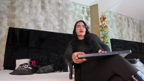 Snapshot of ellaochoa chatting on 8, 1, 2025 ella online show from 8, 1, 2025