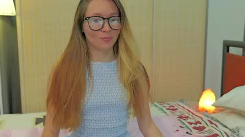 Snapshot of ellcrys chatting on 19, 5, 2026 im Elsa lets go Subscribe to my OF and Youtube -35 online show from 19, 5, 2026