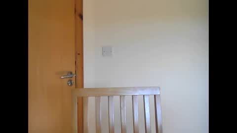 elle010843 online show from 6, 3, 2026