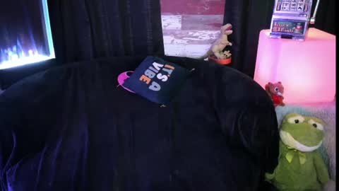 Snapshot of elle4you chatting on 19, 5, 2026 ELLE online show from 19, 5, 2026