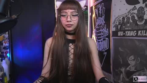 Snapshot of elle_uwu chatting on 21, 1, 2025 follow me on instagram . online show from 21, 1, 2025