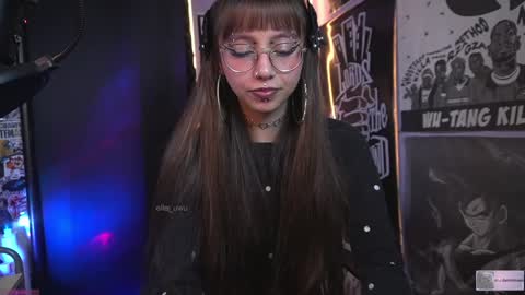Snapshot of elle_uwu chatting on 5, 2, 2025 follow me on instagram . online show from 5, 2, 2025