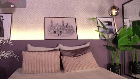 Elle Diane online show from 6, 4, 2026