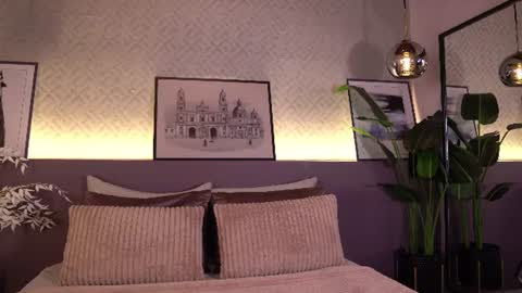 Snapshot of ellediane chatting on 24, 6, 2026 Elle Diane online show from 24, 6, 2026