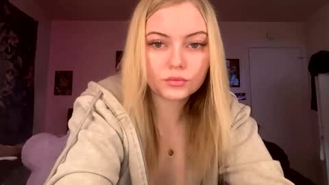 Snapshot of ellejess chatting on 2, 3, 2026 ellejess online show from 2, 3, 2026