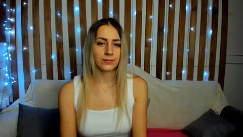 Snapshot of ellen_ross chatting on 25, 2, 2025 Ellen online show from 25, 2, 2025