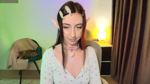 Snapshot of ellfkiss chatting on 8, 6, 2026 alice online show from 8, 6, 2026