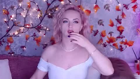 Snapshot of ellianareese chatting on 19, 9, 2025 Elliana online show from 19, 9, 2025