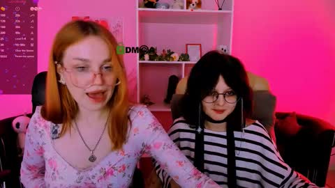 Snapshot of ellie_fire chatting on 15, 9, 2025 Ellie online show from 15, 9, 2025