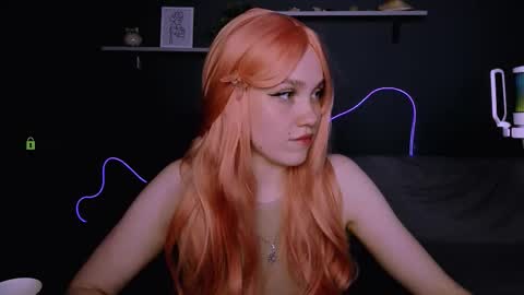 Snapshot of ellie_fire chatting on 17, 9, 2025 Ellie online show from 17, 9, 2025