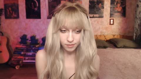 Snapshot of ellie_friendly chatting on 17, 2, 2025 ellie_friendly online show from 17, 2, 2025