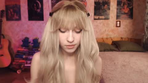 Snapshot of ellie_friendly chatting on 9, 3, 2025 ellie_friendly online show from 9, 3, 2025