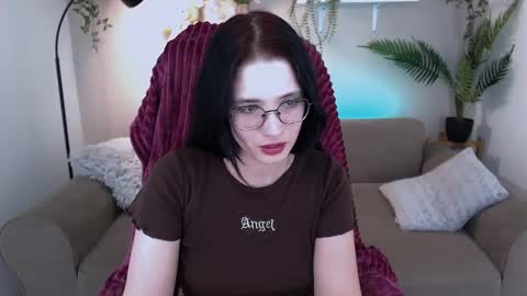 ellie_magic online show from 4, 3, 2025