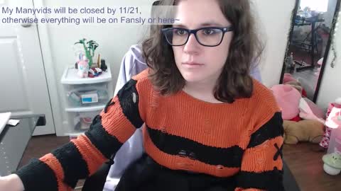 Snapshot of elliecharmful chatting on 18, 11, 2025 Ellie Charmful online show from 18, 11, 2025