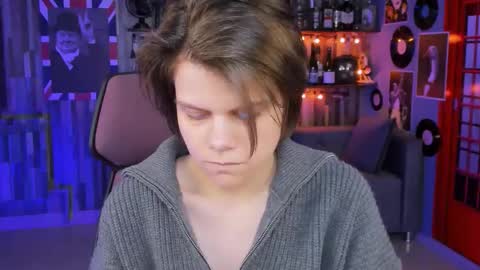 elliemurler online show from 25, 9, 2025