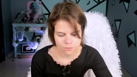 elliemurler online show from 18, 10, 2025