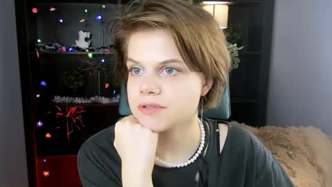 elliemurler online show from 19, 12, 2025