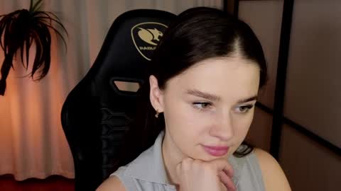 just Emily  online show from 30, 12, 2024