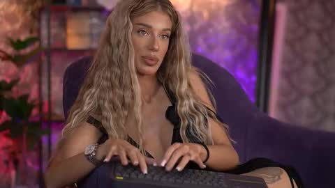 Ellie online show from 11, 9, 2025