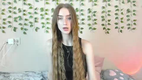 Snapshot of ellierough chatting on 15, 6, 2026 ellierough online show from 15, 6, 2026